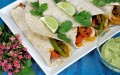 Flavorful Veggie Fajitas med Guacamole (på engelska)